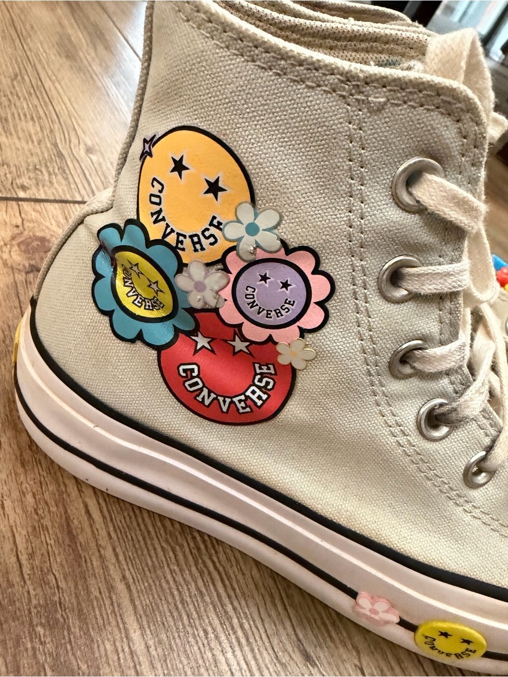 Converse Lift Platform Smiles Floral High Tops Women’s 6.5 🌼 - Picture 5 of 12